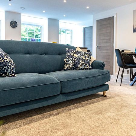 Stylish & Contemporary 2-Bed Townhouse - Parking - Wi-Fi - Netflix Worksop Exterior foto