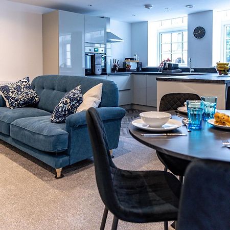 Stylish & Contemporary 2-Bed Townhouse - Parking - Wi-Fi - Netflix Worksop Exterior foto