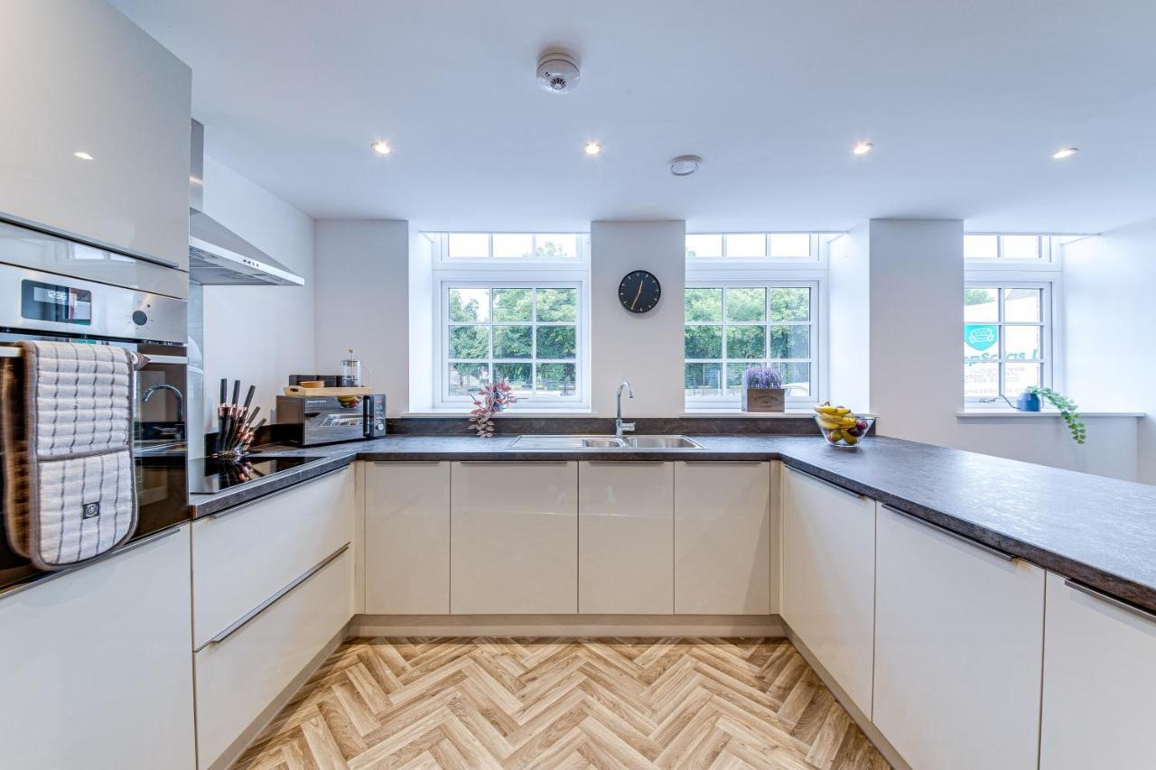 Stylish & Contemporary 2-Bed Townhouse - Parking - Wi-Fi - Netflix Worksop Exterior foto