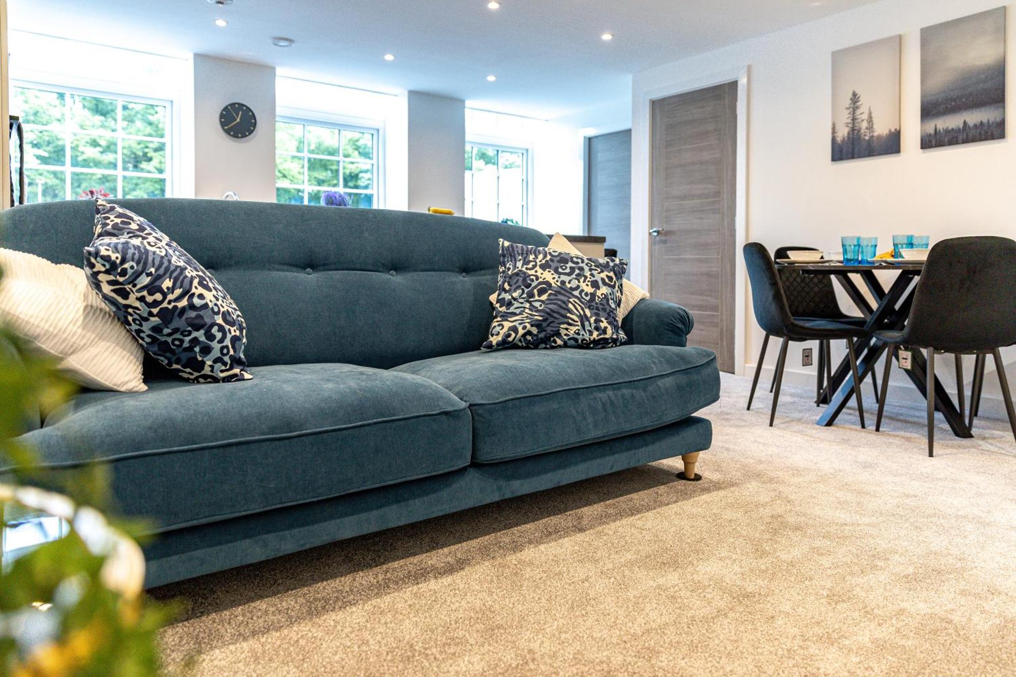 Stylish & Contemporary 2-Bed Townhouse - Parking - Wi-Fi - Netflix Worksop Exterior foto