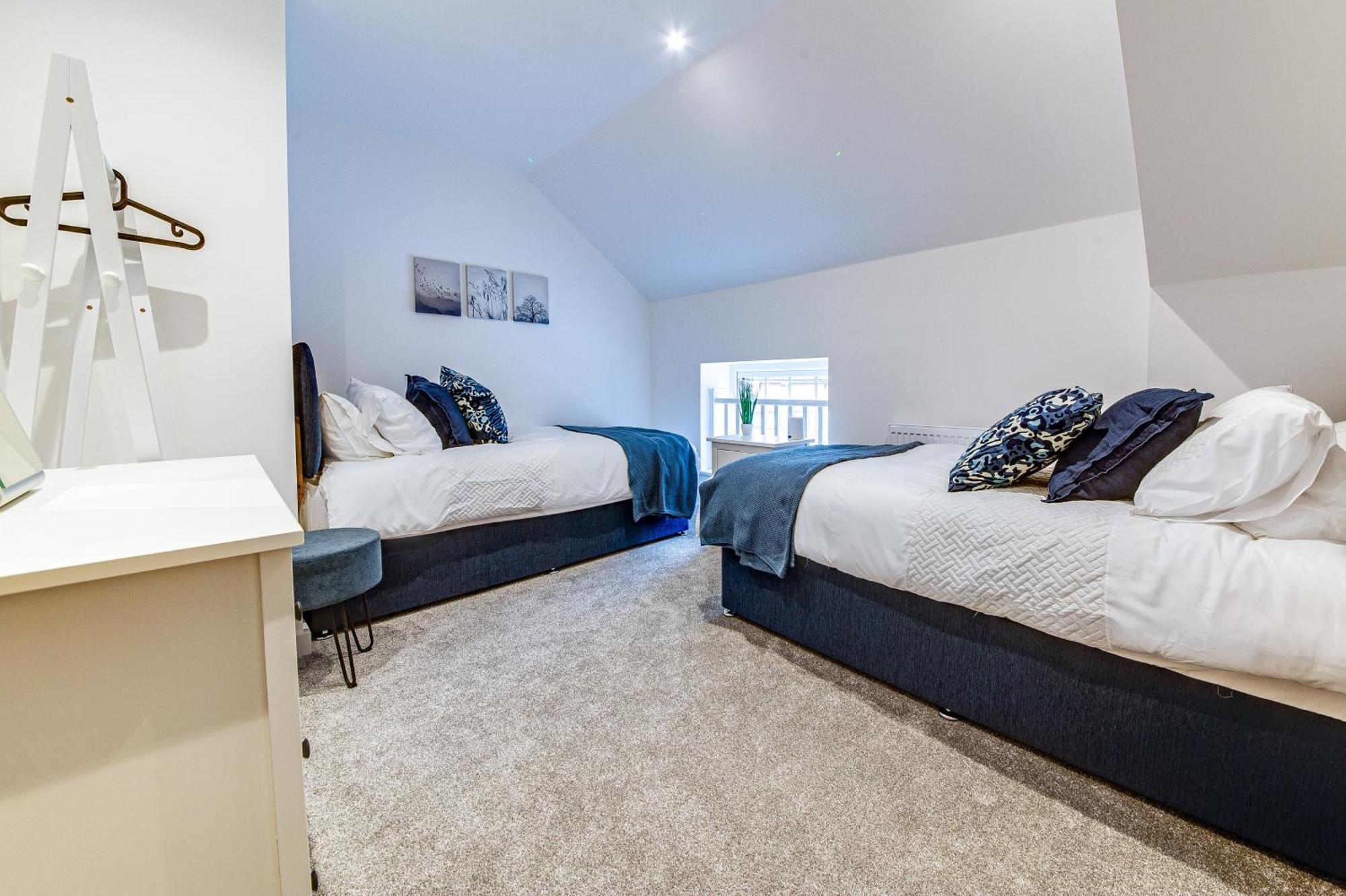 Stylish & Contemporary 2-Bed Townhouse - Parking - Wi-Fi - Netflix Worksop Quarto foto