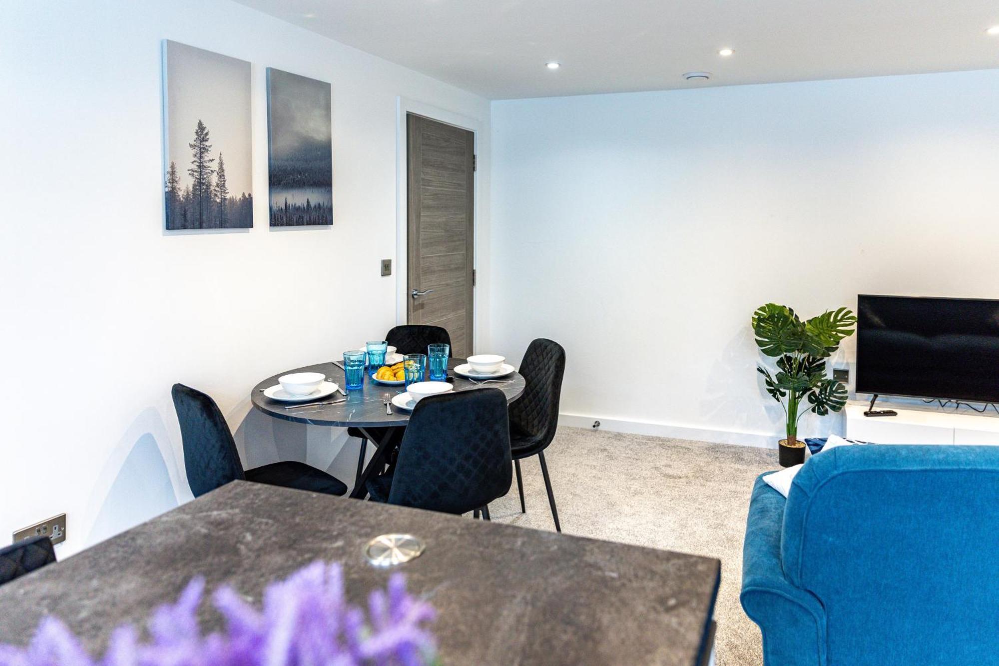 Stylish & Contemporary 2-Bed Townhouse - Parking - Wi-Fi - Netflix Worksop Exterior foto
