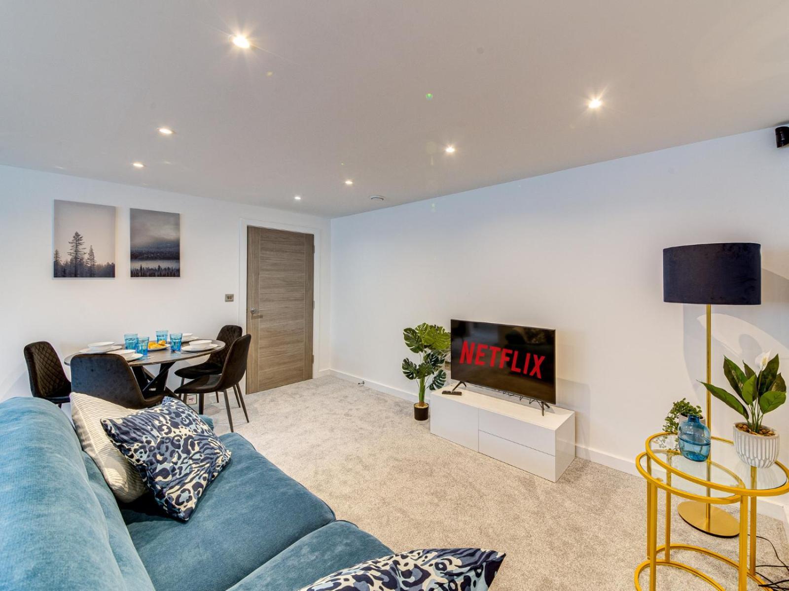 Stylish & Contemporary 2-Bed Townhouse - Parking - Wi-Fi - Netflix Worksop Exterior foto